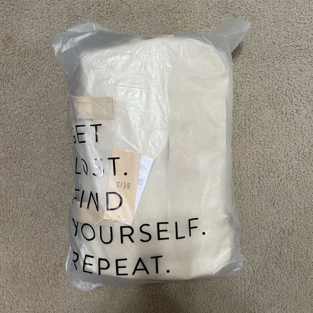 BEIS Cream and Tan Travel Bag - Picture 7 of 9